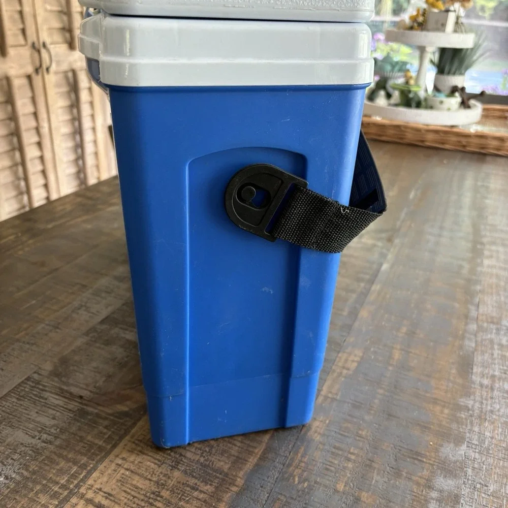 Vintage Rubbermaid Slim Cooler #1801 13 Qt Dual Open Lid Strap Blue